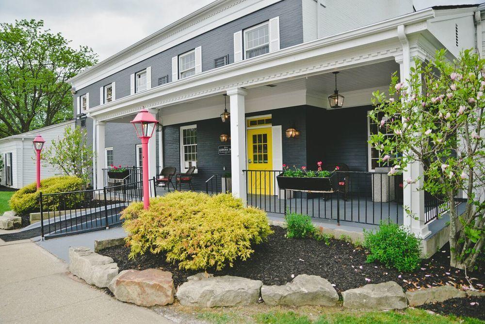 The Aurora Inn Hotel And Event Center Exterior photo