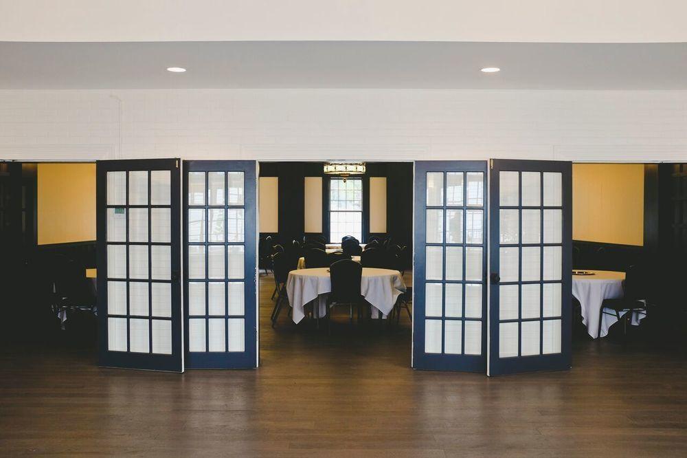 The Aurora Inn Hotel And Event Center Exterior photo