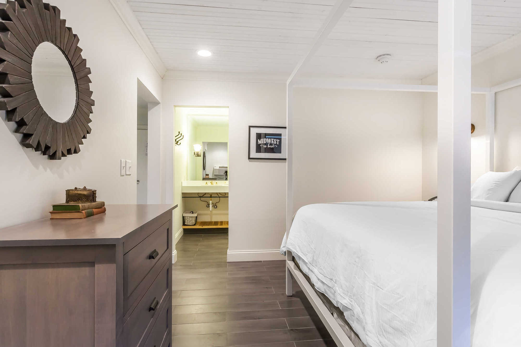 The Aurora Inn Hotel And Event Center Room photo