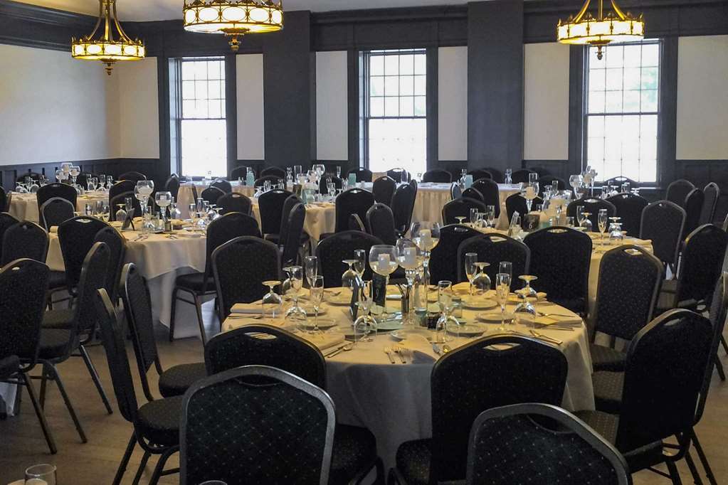 The Aurora Inn Hotel And Event Center Facilities photo